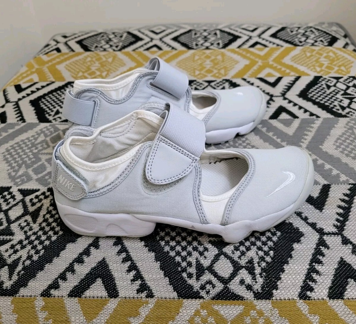 nike rift junior sale