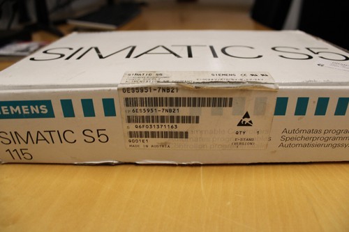 SIEMENS - 6ES5951-7NB21 - POWER SUPPLY (NEW OPEN BOX) - Picture 2 of 3