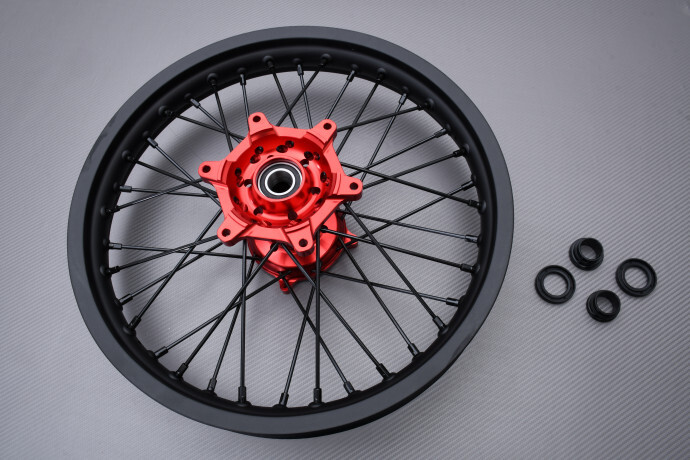 Roue arrière 18" rouge pour rouler en compétition enduro avec la CRF 250