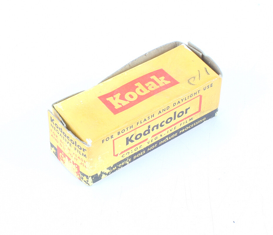 メモリー KODAK 127 KODACOLOR, EXPIRED FEB 1957, SOLD FOR DISPLAY ONLY