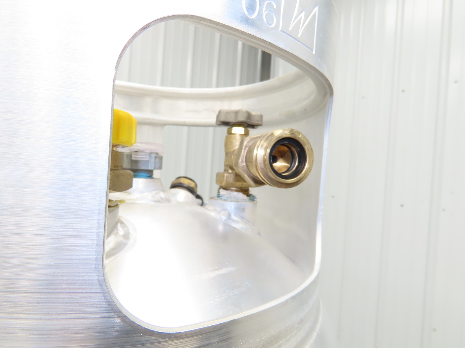 Worthington CYL9315-W 33.5Lb Aluminum Forklift Propane Cylinder LPG Gas Tank USA