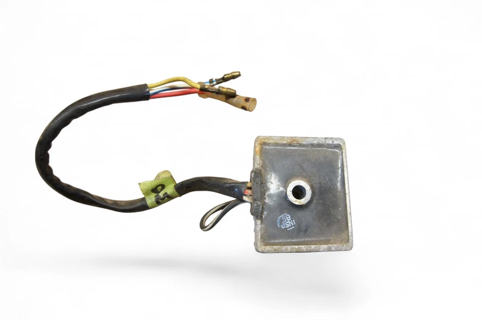 Regulador rectificador Suzuki GS1000 GS 1000 S30 *2679H Foto 2 de 3