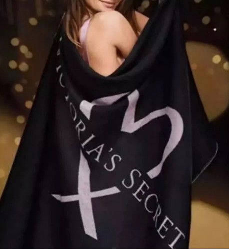 Victorias Secret Limited Edition Black Pink Heart Warm Cozy Blanket Throw NEW - Picture 2 of 7