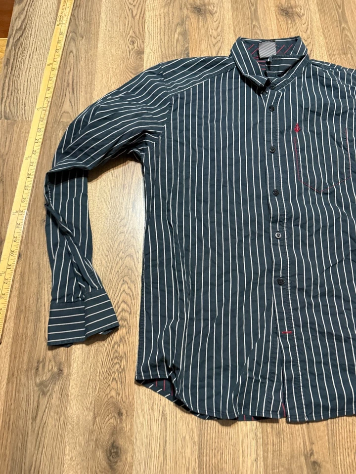 Volcom Shirt, Men's Size Large, Black Red Striped Long Sleeve Button Up Shirt - Image 3 of 4