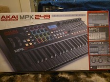 AKAI PROFESSIONAL MPK 249 PERFORMANCE KEYBOARD CONTROLLER SPECIAL EDITION BLACK
