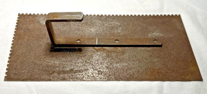 Vintage Notched Angled Trowel Metal 4.5" x 9.5" Rusty Tile