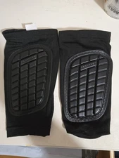 Bodyprox Shin Guard Sleeves NWOT Size S Black