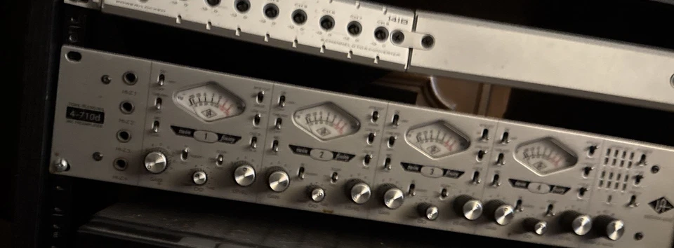 4710d UA 1176 Built In Compression - Image 2 of 4