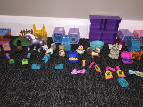 Vintage Kenner Littlest Pet Shop LPS Playset, Figures and Accessories Collection - Picture 3 of 24