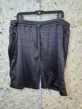 Unipro Shorts Mens XXL  Gray Zipper Pockets Qwik-Dry Athletic Outdoors Hiking