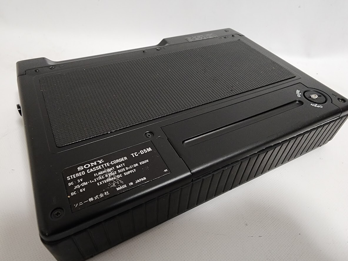 ポータブルプレーヤー SONY TC-D5M Sony TC-D5M Vintage Portable Stereo Cassette Recorder Fully