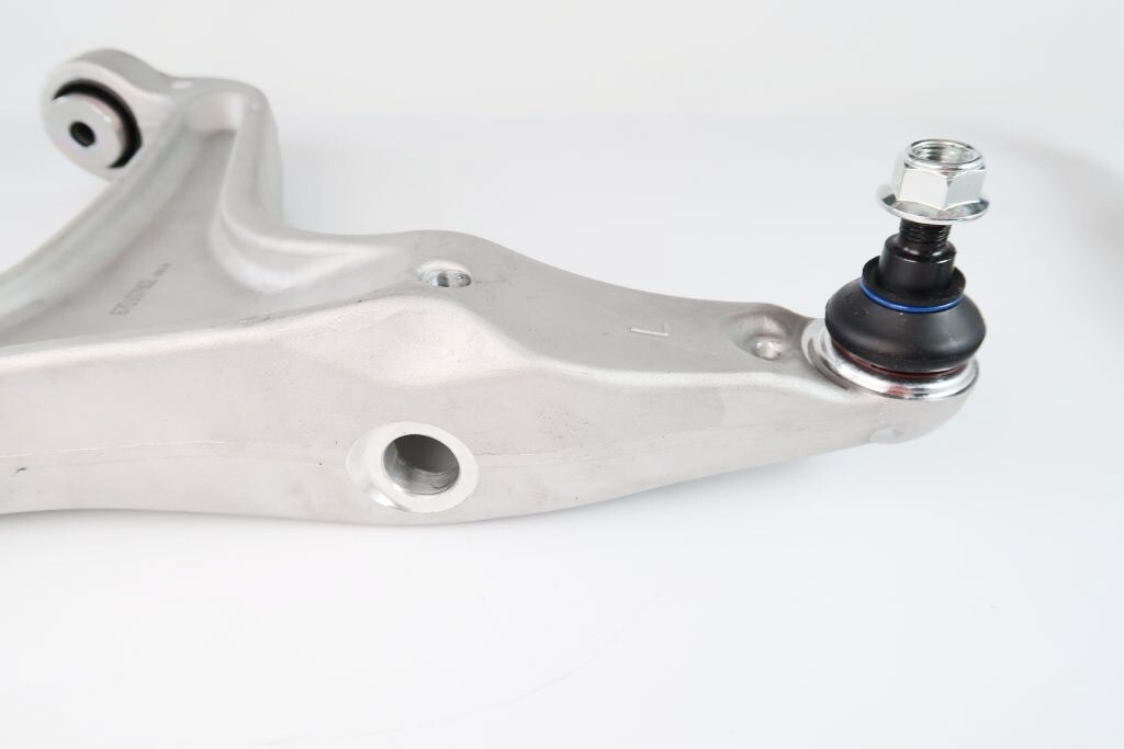 Maserati Ghibli Quattroporte left & right front lower control arms