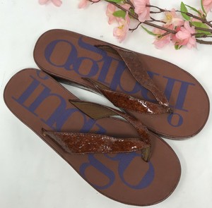 clarks indigo flip flops