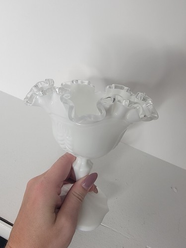 DE COLECCIÓN FENTON BLANCO LECHE VIDRIO CARAMELO PLATO COMPOTA BORDE CON VOLANTES TRANSPARENTE - Imagen 4 de 8