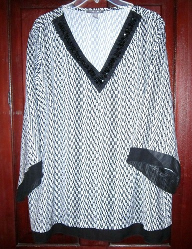 Roz & Ali Woman Plus Sz 3X Stretch Top Shirt Blouse Black White Print Beaded