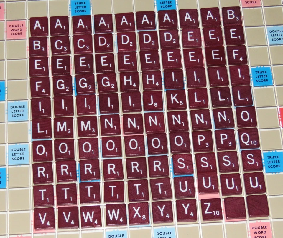 Vintage Deluxe SCRABBLE Game burgundy tiles turntable board 1977 Selchow Righter - Image 2 of 4