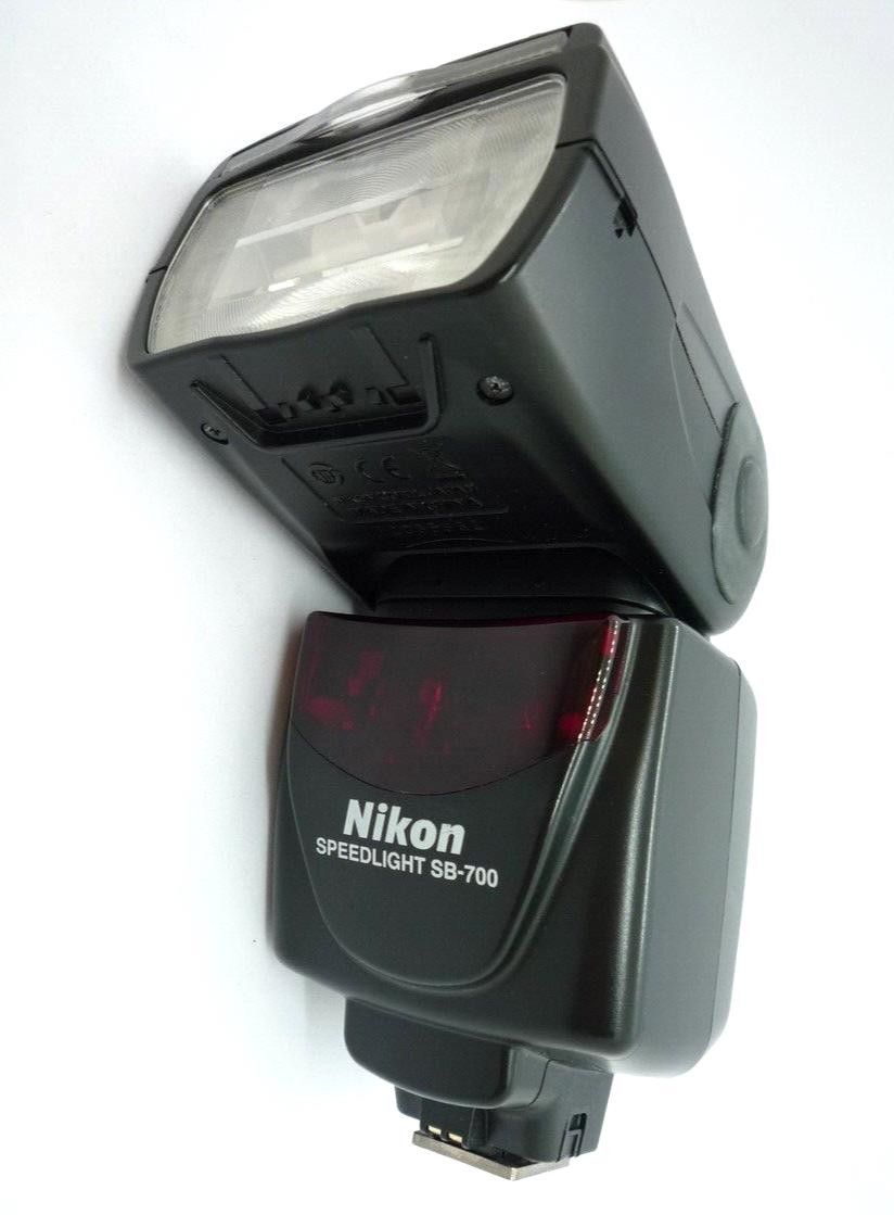 Near Mint] Nikon Speedlight SB-700 Shoe Mount Flash w/ Case Japan