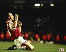 DENNIS BERGKAMP SIGNED ARSENAL 14X11 SPURS 96 GOAL PHOTO (ACG WITNESS AG46488)
