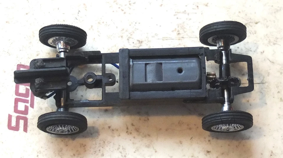 CHASIS STROMBECKER 1/32 Slot Car con Motor GRIS PARA Coches Stock, Ferr TR, D Jag Foto 2 de 2