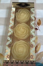 BNIB Mandara Spa 3 X Floating Candles,  Vanilla Scent, Beautiful Rose Shaped