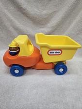 Vintage Little Tikes Toddle Tots Construction Dump Truck with 2 figures