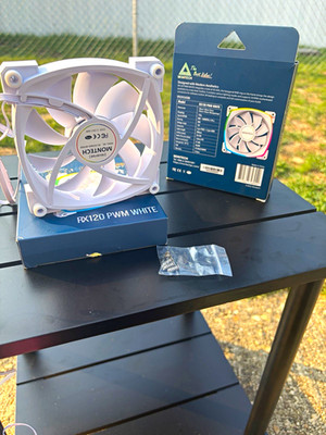 MONTECH RX120 PWM WHITE 120mm ARGB White Case Fan 4-Pin 59 CFM 1600RPM