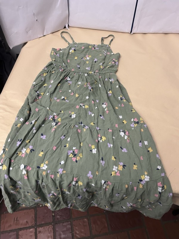 Cat & Jack Girls Medium 7/8 Green with flowers long flowy dress