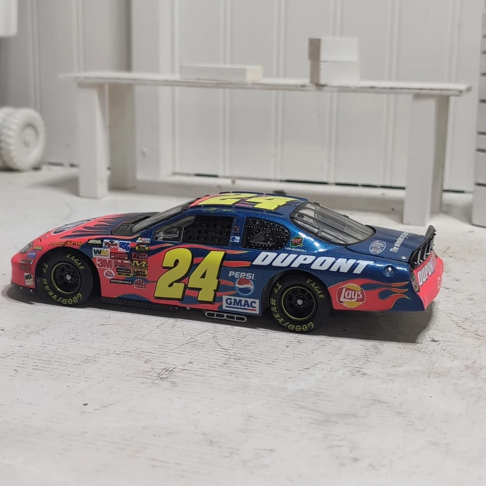 Jeff Gordon #24 Dupont 2004 Monte Carlo Mac Tools Action 1:24 Limited Edition - Image 3 of 4