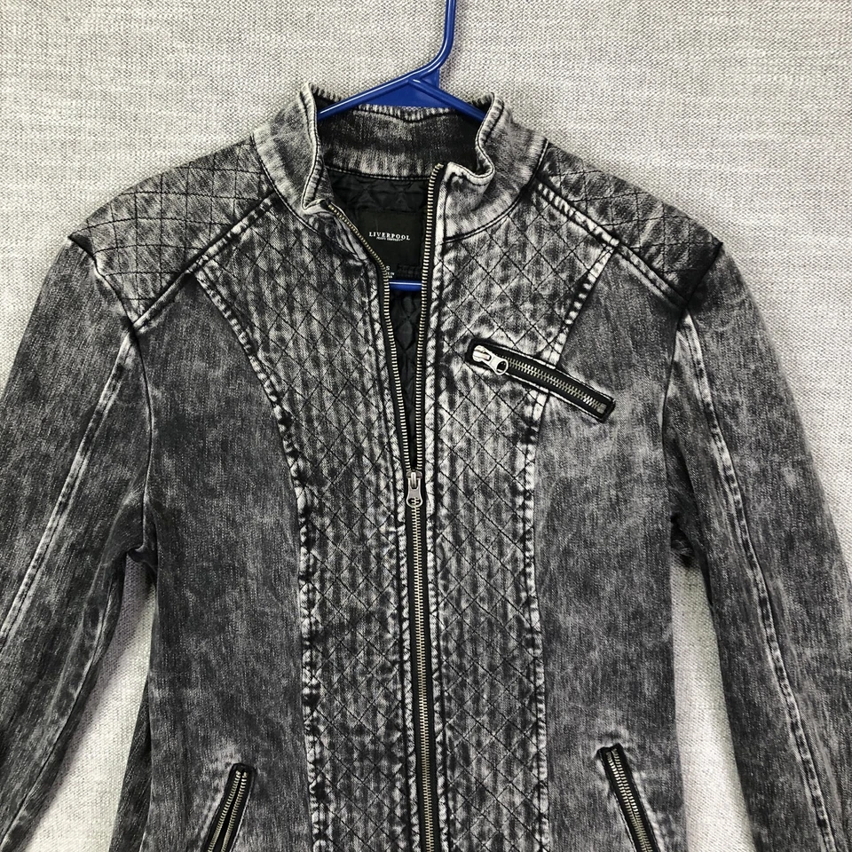 Jaqueta Liverpool Feminina Pequena Preta Cinza Acolchoada Motoqueiro Zíper Completo Desgastada - Imagem 2 de 4