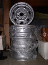 Toyota Pickup SR5 steel wheels 2WD 1980