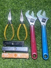 Klein Tools Lot 500-10, 501-10, 70591, (2) 70579, & (2) D203-6