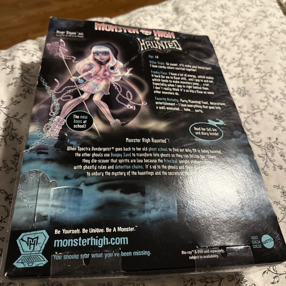 MIB MONSTER HIGH Doll River Styxx Haunted Student Spirits BNIB sealed in box new - Image 2 of 4