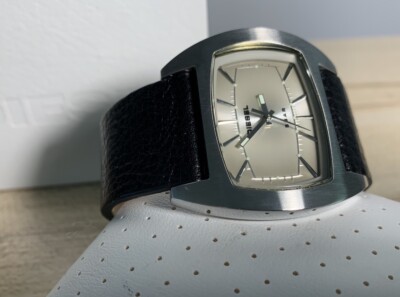 New Diesel Mens Watch DZ-2062 Black Leather Strap Stainless Steel