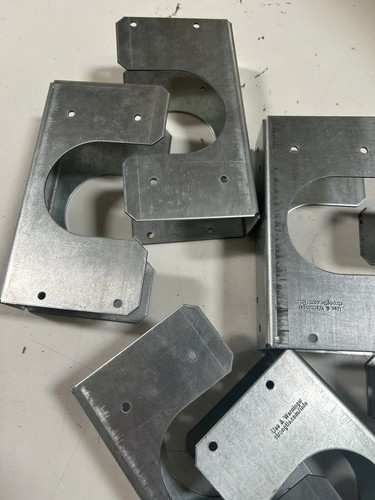 Simpson Strong-Tie 6-Pack SS1.5 Galvanized Steel 16 ga. Stud Shoe 6 Hx1.56 W in. - Picture 9 of 12