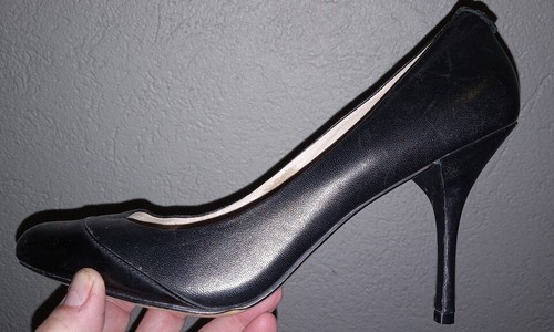 Michael Kors 2-Tone Black Leather Round-Toe Hi-Heel Pumps Sz 10 EXC+ - Picture 3 of 10