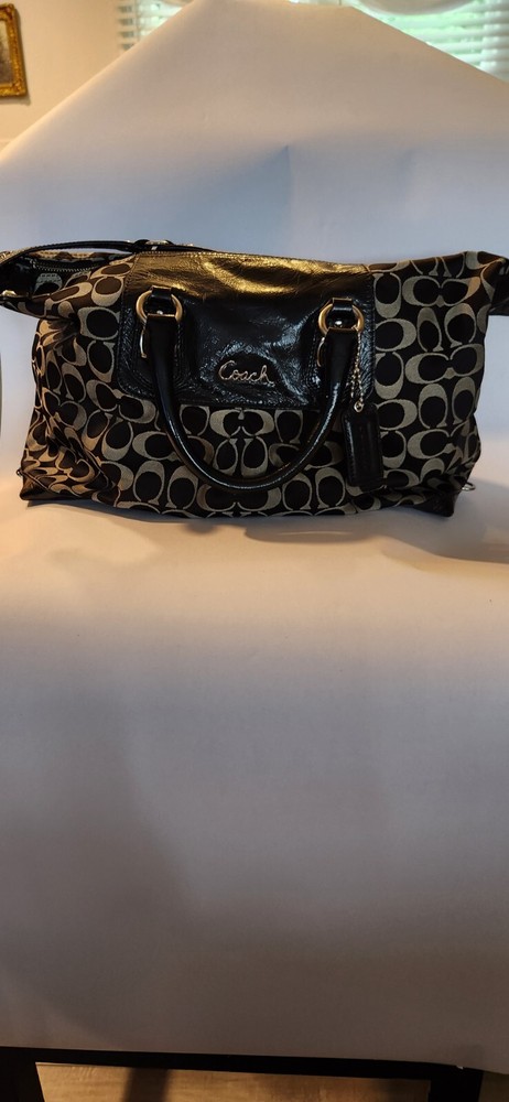 Coach Madison Large Bag Black Patent Leather Trim Classic Signature