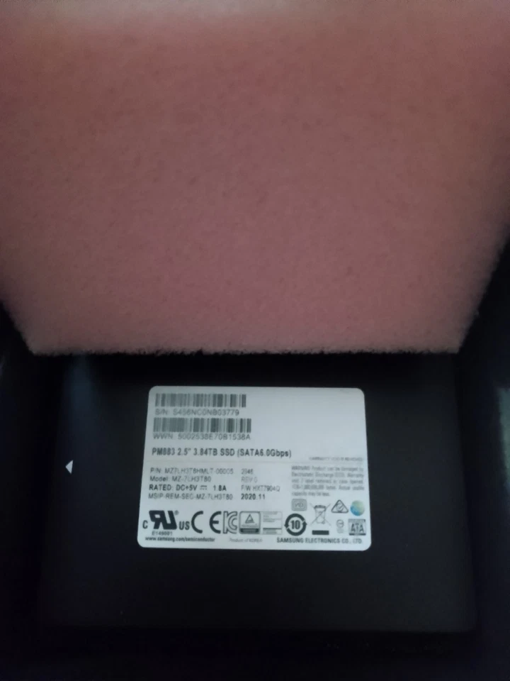 Samsung PM883 SSD 3.84TB 2.5" Sata III - Photo 2/3