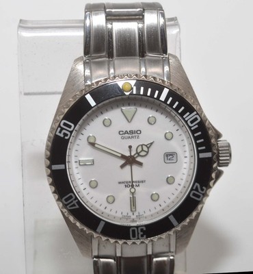CASIO MTD-1010 White Dial 100M WR 42mm Diver Watch EXCELLENT ++