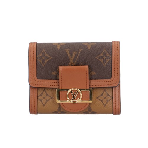 LOUIS VUITTON Tri-fold wallet M68725 Monogram Portefeiulle Dauphine Compact used