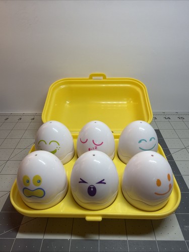 TOMY EGG SHAPE SORTING TOY, HIDE N SQUEAK, 1993 VINTAGE CUTE EGG TOYS MONTESSORI