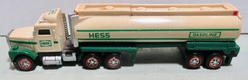 Vintage Amerada Hess Gasoline Semi Tanker 1/87 Scale (1998)