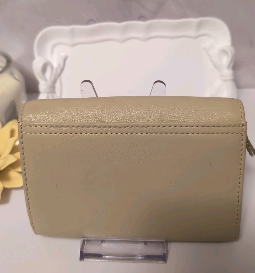 Coach Vintage Soho Yellow/Tan Color Leather Medium Button Flap