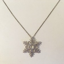 Snowflake Pendant Chain Necklace Textured Sparkle Rhinestones Silver Tone Metal