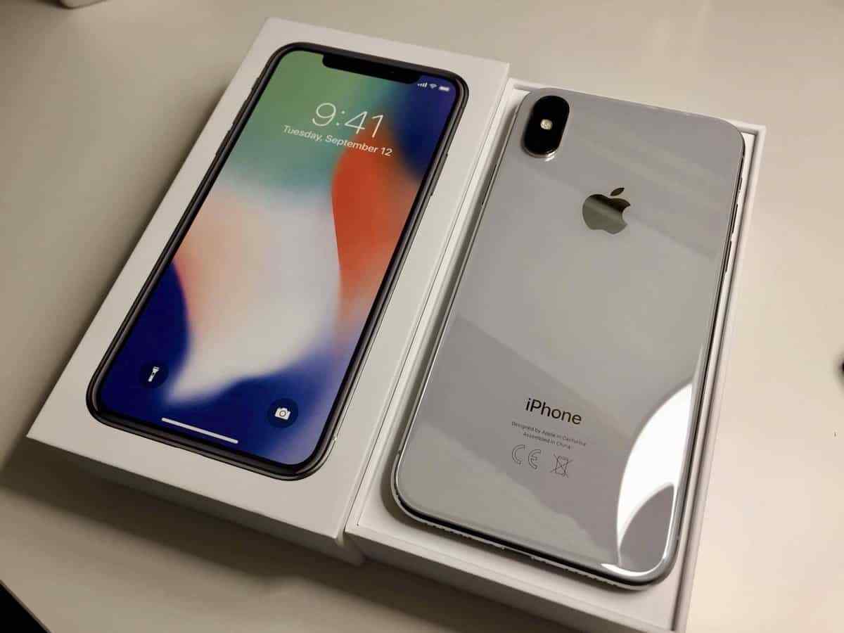 Apple iPhone X Unlocked OLED Smartphone 5,8