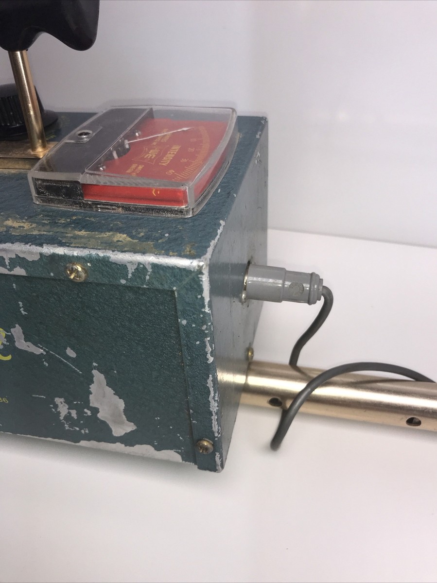 Vintage White's Metal Detector Coinmaster 4/B (CM4