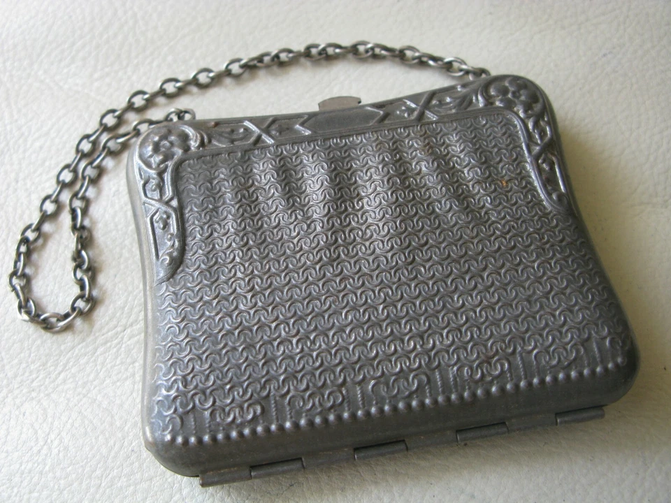 Antiguo monedero victoriano de malla sintética floral forrado en metal plateado #2 Foto 2 de 4