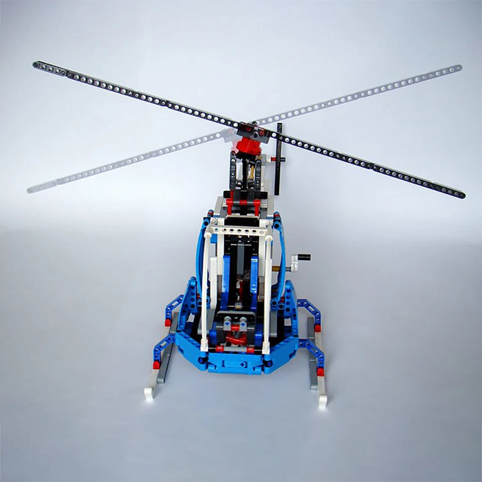 MOC: Helicopter with Spinning Rotors, Six-cylinder Fake Engine 768 Pieces - Image 4 of 4