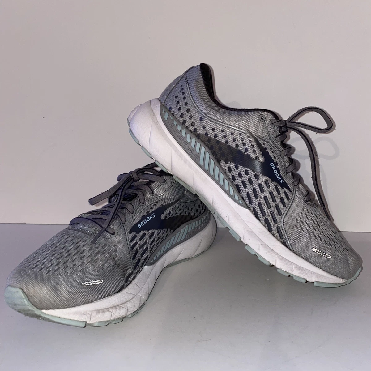 Brooks adrenaline gts size 7.5 2025