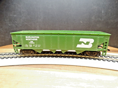 #ad Bachmann HO Scale 40#x27; Burlington Northern BN 74513 Quad Hopper $12.50