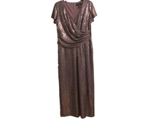 R&M Richards Long Formal Size 14P Sequin dress NWT
